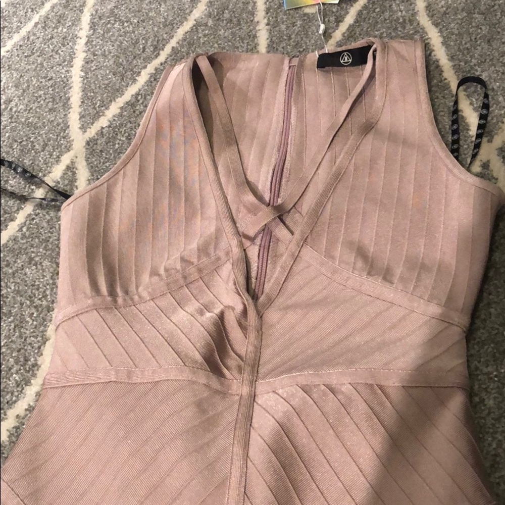 Misguided dusty rose bodycon dress - Picture 7 of 7